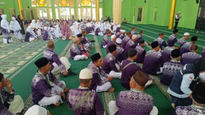 Tangis Haru Warnai Pelepasan 128 Calon Jemaah Haji Bangka Barat, Begini Pesan Bupati