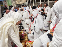 Bukan Cuma Ibadah, Jemaah Haji Bisa Ngemil Pukis dan Lumpia di Tanah Suci!