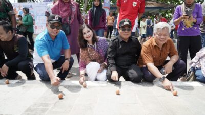 Ayu Azhari Tampil di Festival Pasir Padi, Tapi yang Paling Bikin Heboh Justru Tradisinya!