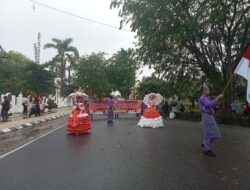 Karnaval Pembangunan HUT ke-80 RI di Bangka Barat Meriah Meski Diguyur Hujan