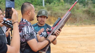Kapolres Bangka Barat Jajal Senapan Baru, Cabor Menembak Pasti Sumbang Medali di Porprov 2026