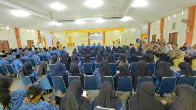 Kepsek Asyik Main HP Saat Pelantikan, Bupati Bangka Barat Buka Suara